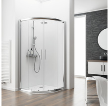Moderne badkamer met douchecabine, wastafel en spiegel