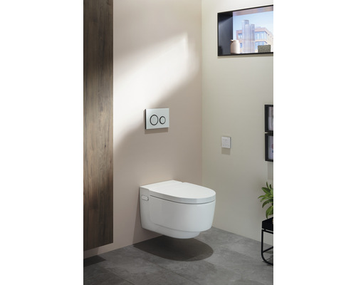 Wandhangend douchetoilet in een badkamer