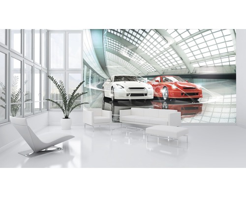 Lichte woonkamer met fotobehang met sportwagenmotief