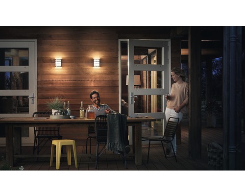 PHILIPS LED Buitenlamp Python met bewegingssensor RVS PHILIPS LED Buitenlamp Python met bewegingssensor RVS