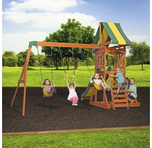 Houten speeltoestel met schommel, glijbaan, klimrek en kinderen in de tuin.