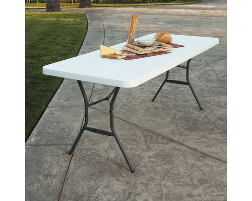 Witte inklapbare tafel met eten voor buiten