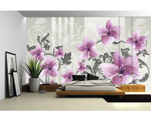 Slaapkamer met bloemenbehang