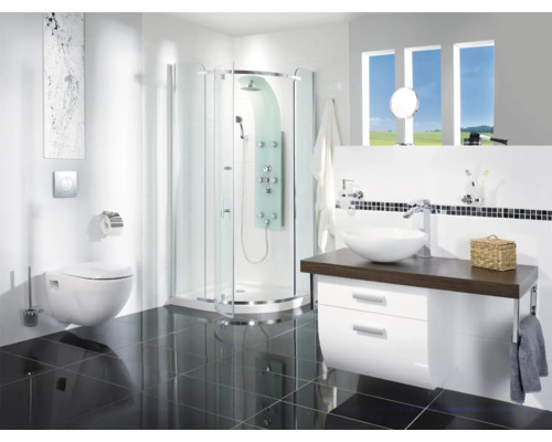 Moderne badkamer met douche, wastafel, toilet en zwarte tegels