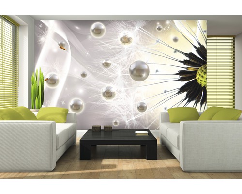 Woonkamer met fotobehang met paardenbloemmotief, banken en salontafel