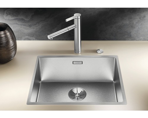 Roestvrijstalen spoelbak met kraan