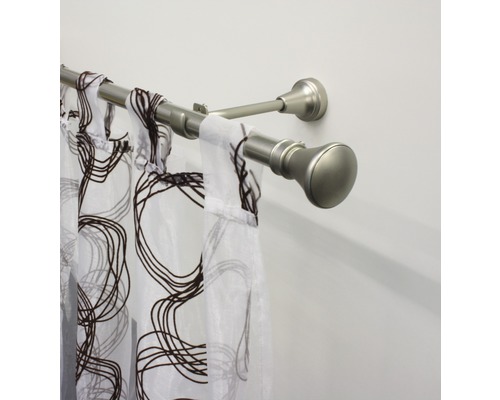 Dubbele gordijnroede met gordijn