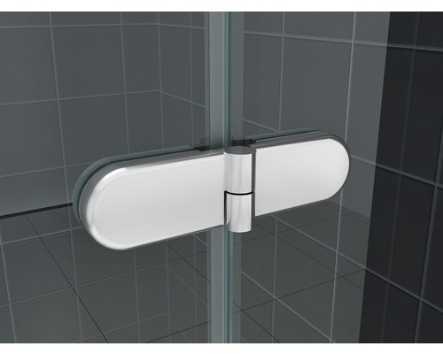 Douchedeurscharnier van metaal en glas in badkamer