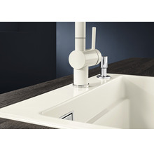 Keukenspoelbak met kraan en zeepdispenser