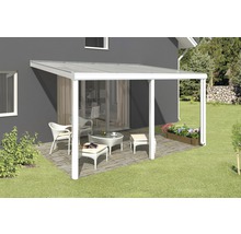 Terrasoverkapping met tuinmeubelen op terras