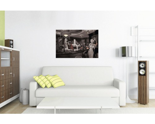 Decoratieve muurafbeelding met een scène van een bar met mensen in retrostijl