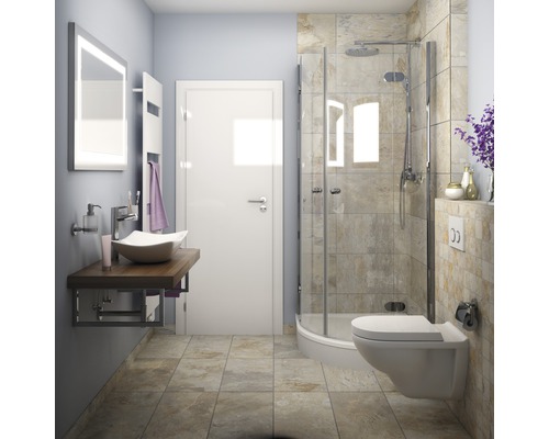 Lichte badkamer met douche, wastafel en toilet.