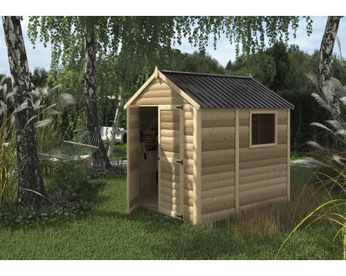 Houten tuinhuis met raam en open deur in de tuin