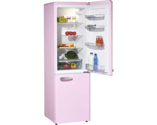 Roze koel-vriescombinatie met open deur en levensmiddelen