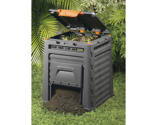 Kunststof compostbak met open deksel en afgewerkte compost