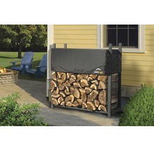 Brandhoutrek met hout en afdekking in de tuin