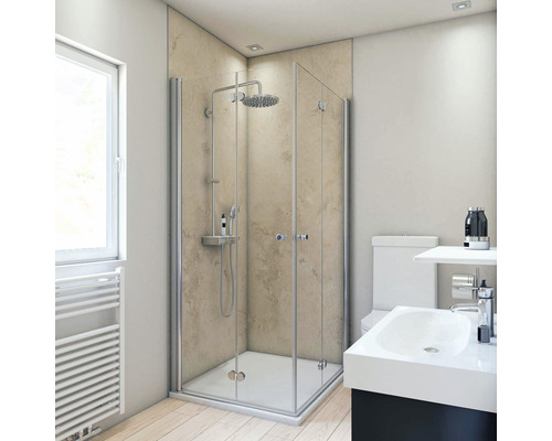 BREUER Doucheachterwand DecoMotion beige 210x100 cm Lichte badkamer met hoekdouche, wastafel en toilet.