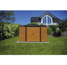 Metalen tuinhuis met dubbele deur in de tuin