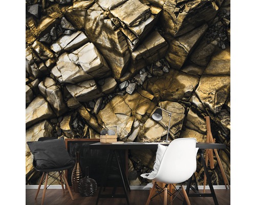 Fotobehang met steenmotief achter een bureau en stoelen