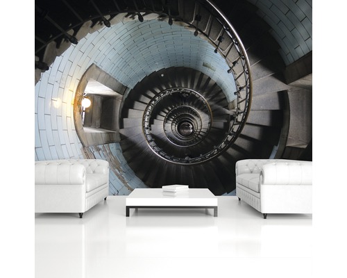 Wandafbeelding van een wenteltrap in een woonkamer