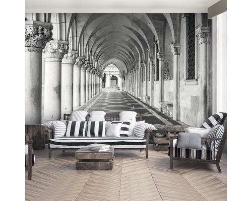 Fotobehang met Venetiaans architectuurmotief in een woonkamer