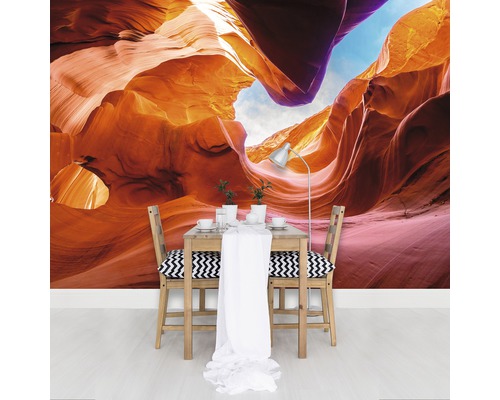 Fotobehang met rotsformaties in een eetkamerinterieur