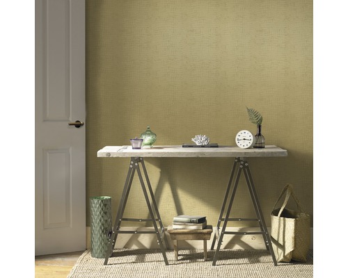 Decoratieve kamer met een schraagtafelcombinatie voor een gestructureerd behang