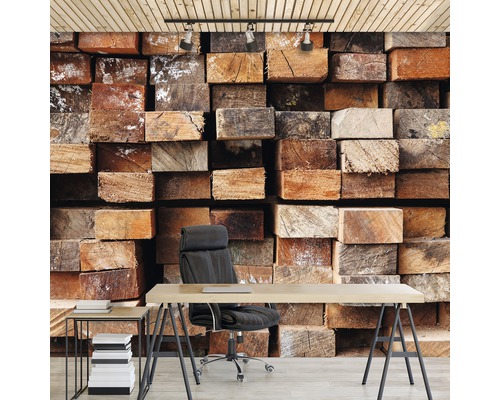 Kantoor met fotobehang in houtlook, bureau en bureaustoel