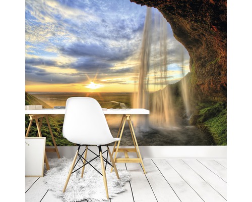 Kantoor met fotobehang van een waterval bij zonsondergang