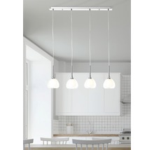 Vier-lamps hanglamp van glas in een moderne keuken