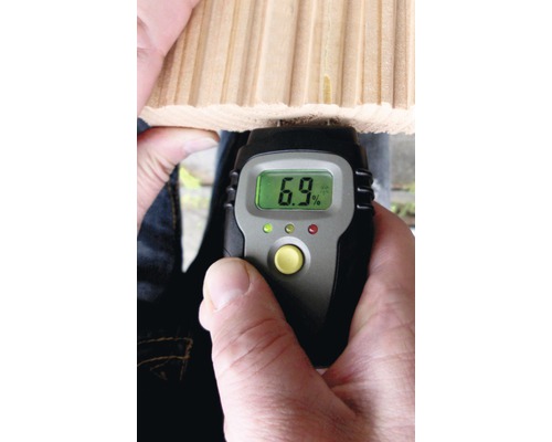 Vochtigheidsmeter meet het vochtgehalte van hout