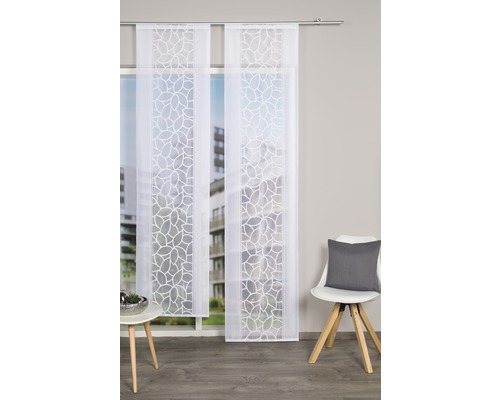 Decoratief schuifgordijn met bladerpatroon voor een raam