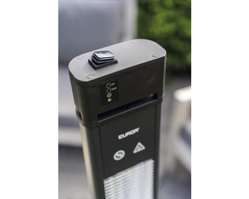 Detailweergave van een terrasverwarmer met bedieningselementen