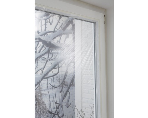 Raam met beschermfolie voor renovatiewerkzaamheden