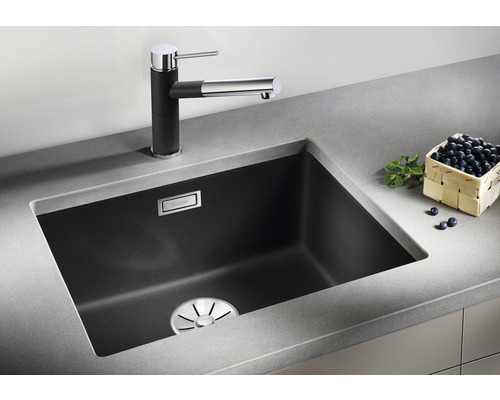 Spoelbak van composietmateriaal met kraan en afvoerfilter