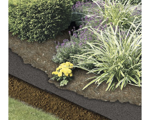 Bloembed met mulch, anti-onkruidvlies en potgrond