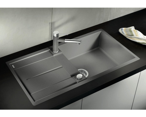 Spoelbak met afdruiprek en kraan