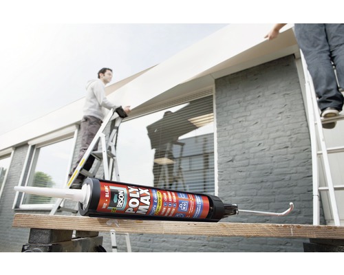 Bison Poly Max montagekit patroon voor gevel met vakmensen op ladders