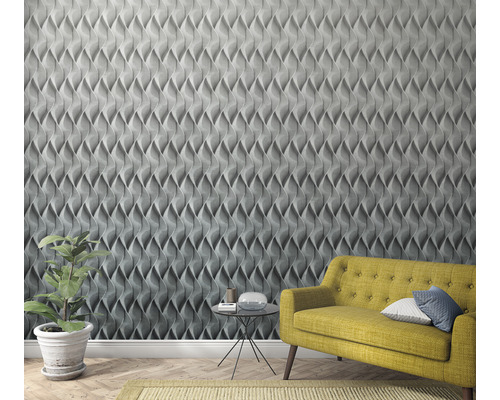 Woonkamer met gestructureerde wandpanelen, gele bank en potplant