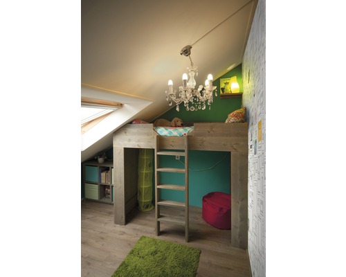 Kinderkamer met hoogslaper, ladder en speelruimte