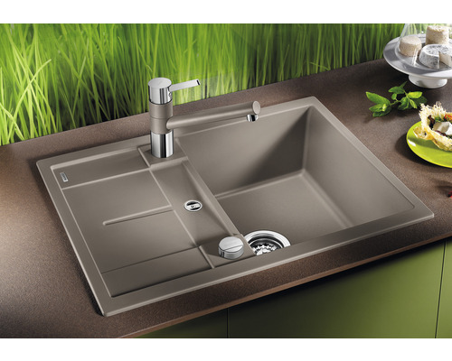 Spoelbak met afdruiprek en waterkraan