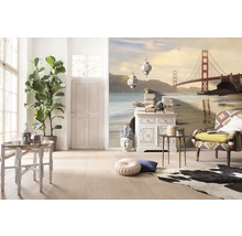 Woonkamer met fotobehang, kamerplant, fauteuil, vloerkleed en bijzettafels