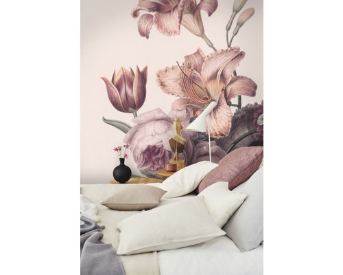 Slaapkamer met bloemen fotobehang, bed en decoratie