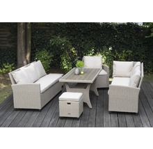 Tuinmeubelset met tafel, hoekbank, bank en kruk op een houten terras