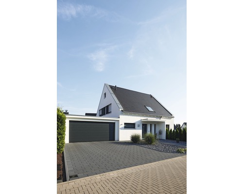 Vrijstaand huis met garage en bestrate oprit