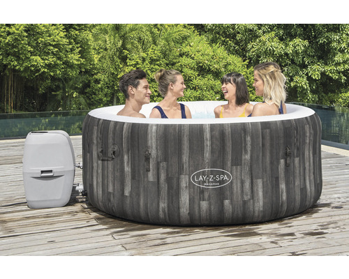 Opblaasbare Lay-Z-Spa Bahamas bubbelbad met vier personen in de tuin
