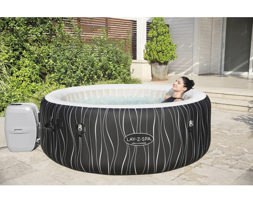 Lay-Z-Spa Hollywood opblaasbare jacuzzi met vrouw