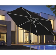 Rechthoekige parasol met verlichting voor een woonhuis