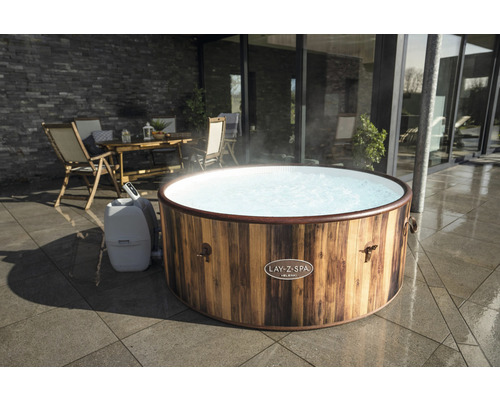 Lay-Z-Spa Helsinki bubbelbad met houtlook buiten