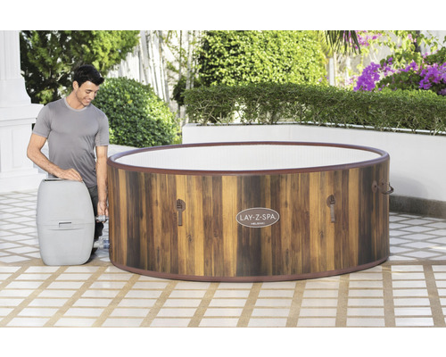 Lay-Z-Spa Helsinki bubbelbad met bedieningselement in de tuin
